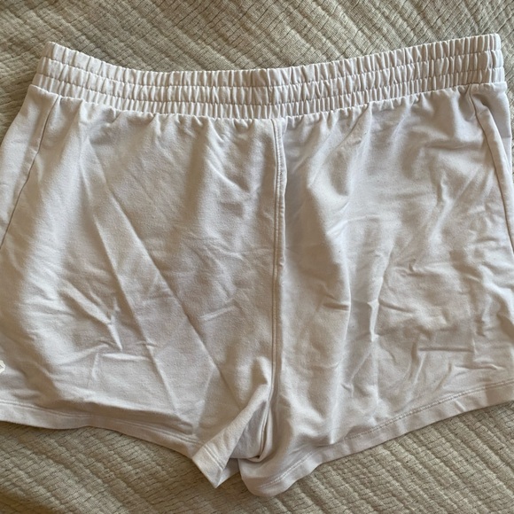 All in Motion - White Short - Picture 2 of 4